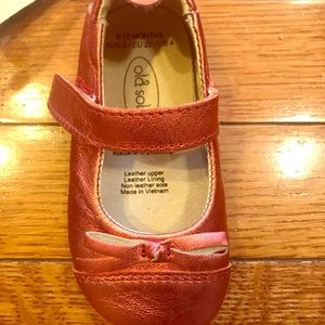 Soft leather baby shoes